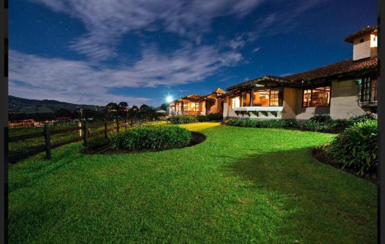 Hacienda El Rejo Villa Machachi Eksteriør billede